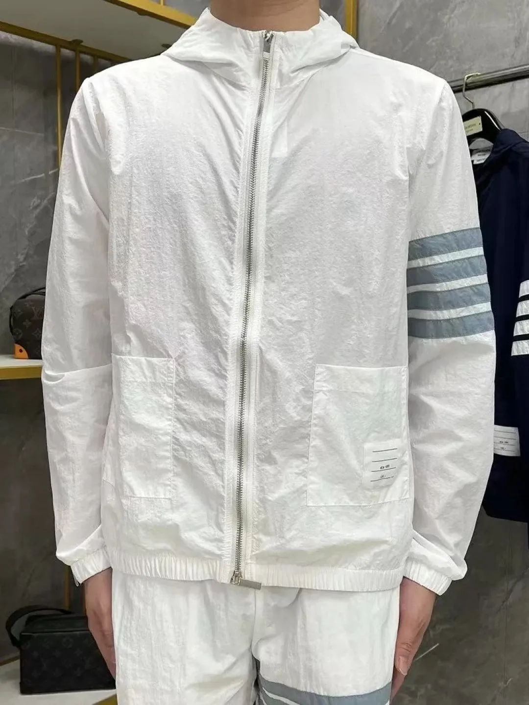 ：YT 06（TB ） THOM BROWNE TBClassic Spf 80+ Breathable White/Black/Navy Blue/Gray TB Same Style TB TB Factory 38 Quality Same Style TB TB ：White/Black/Navy Blue /Gray Size：1/2/3/4